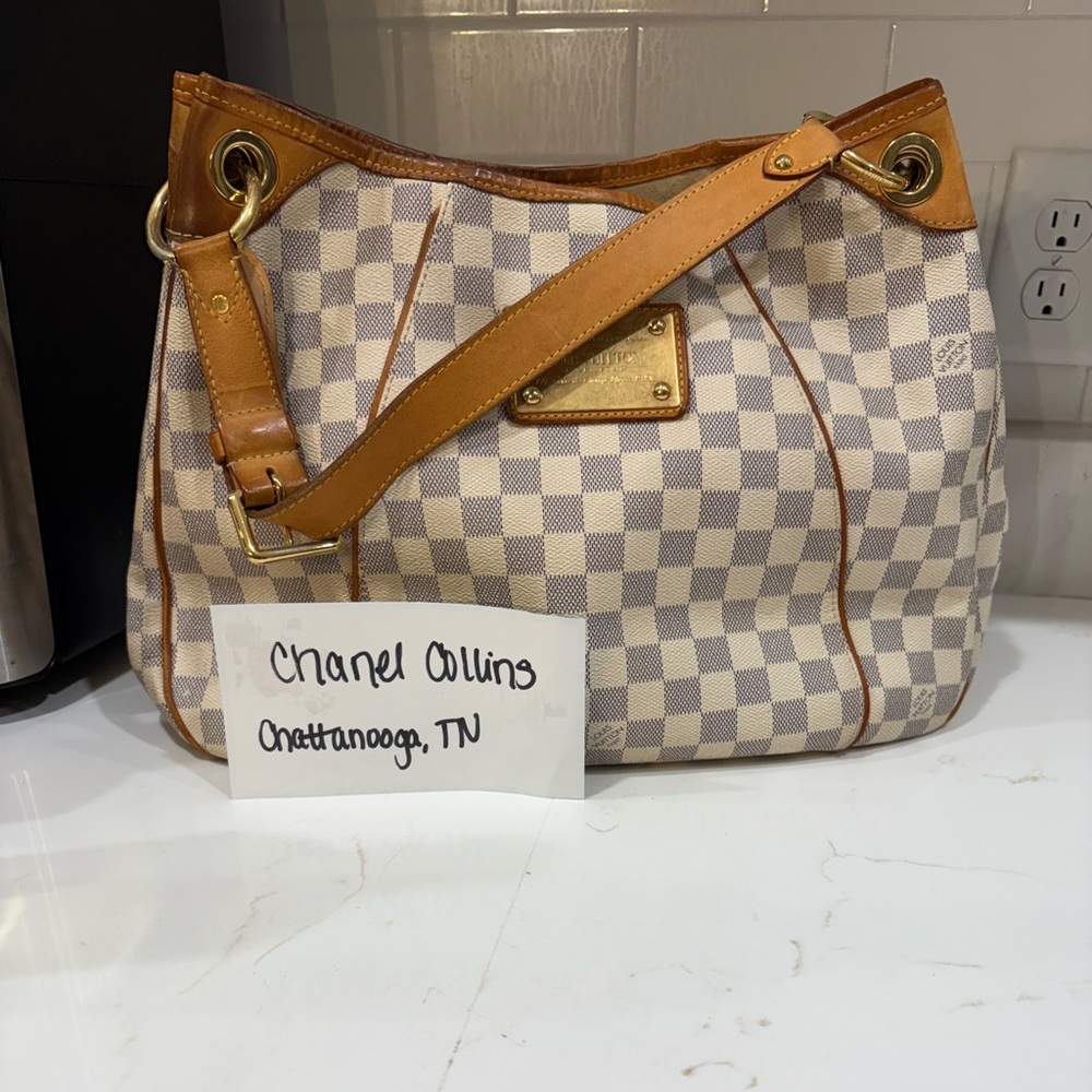 Louis Vuitton galleria mm